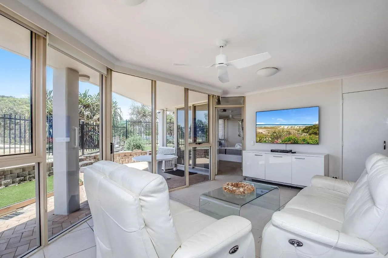 Aparthotel Sandcastles On Currumbin Beachfront, Gold Coast