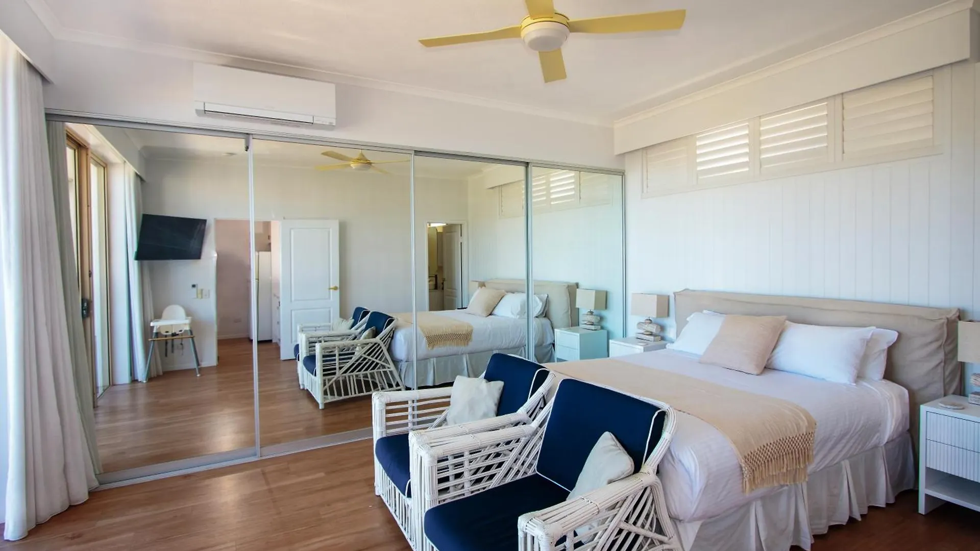 Sandcastles On Currumbin Beachfront, Gold Coast Aparthotel